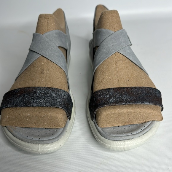 ECCO Strappy Grey Damara Sandal NEW Size 11/11.5 US - Picture 4 of 11